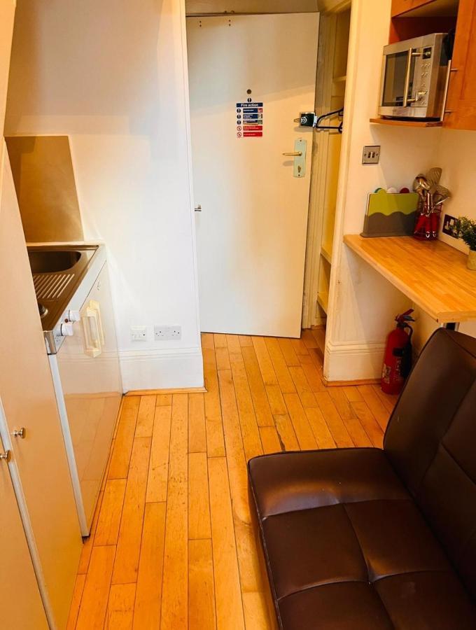 F10- Mezzanine 1St Floor Flat Fits 3 Near Paddington Londres Exterior foto